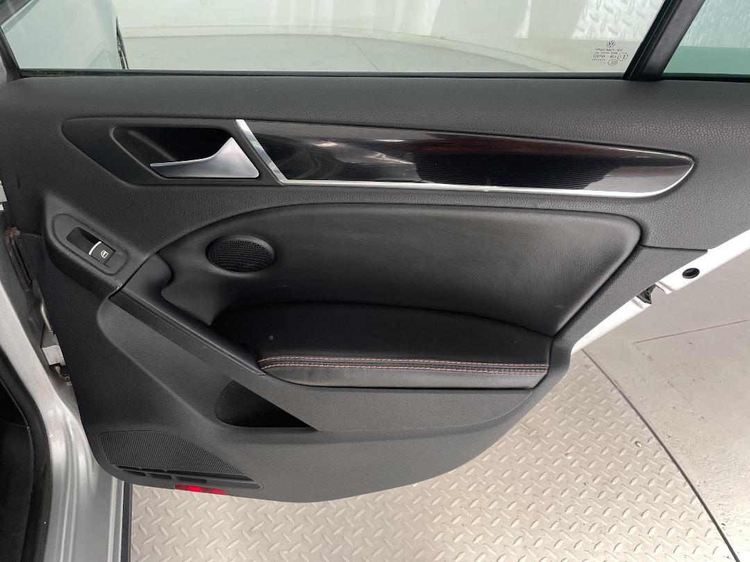 Photo '19' of Volkswagen Golf