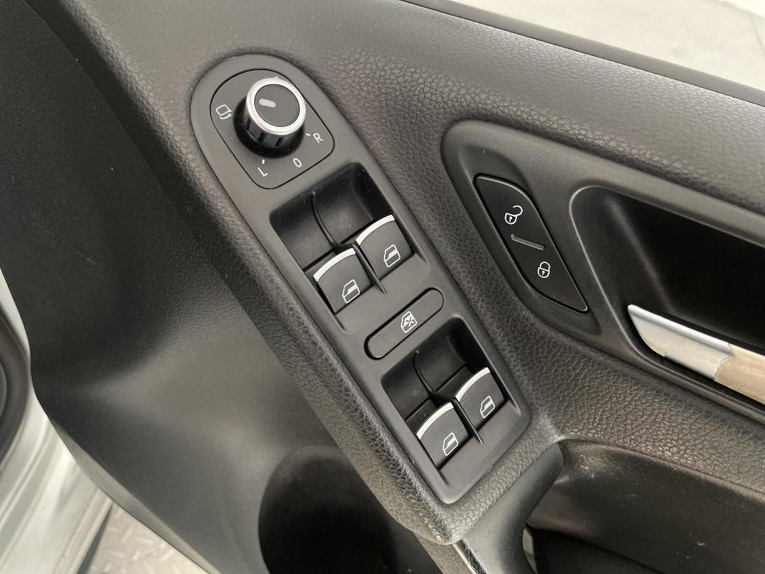 Photo '24' of Volkswagen Golf