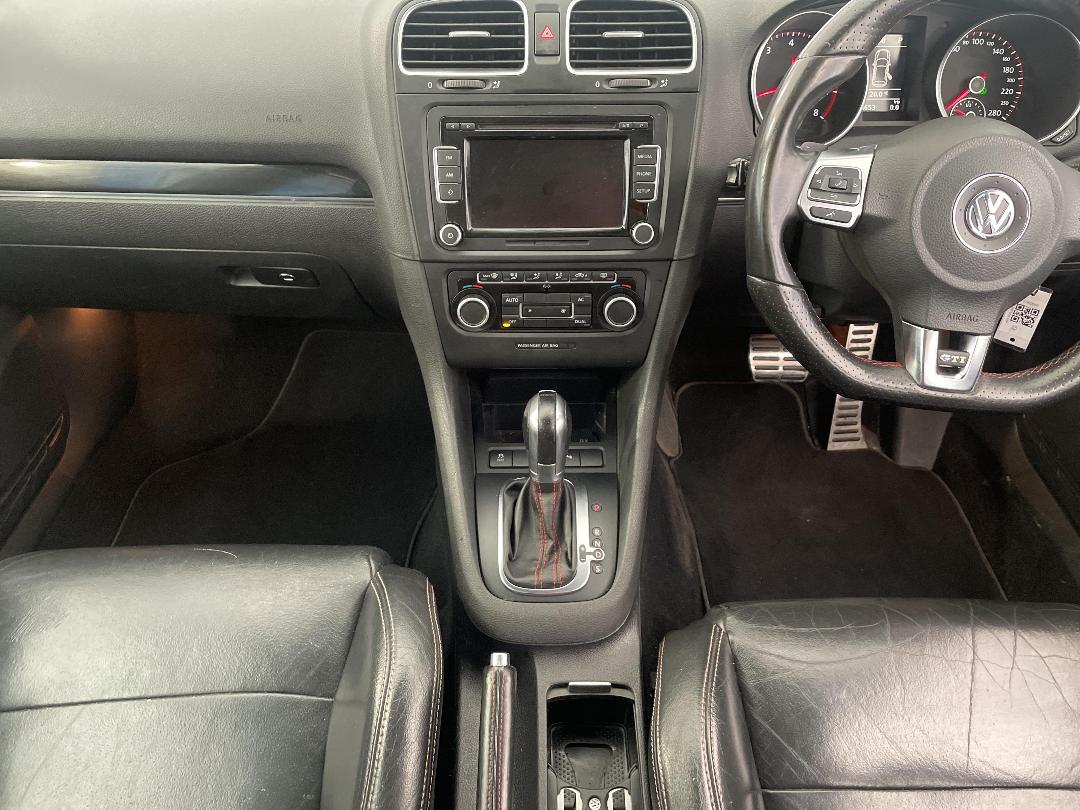 Photo '18' of Volkswagen Golf