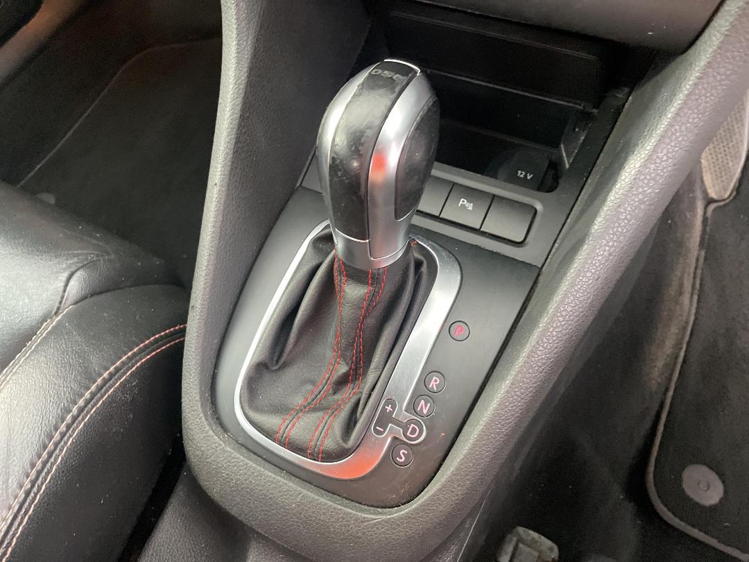 Photo '32' of Volkswagen Golf