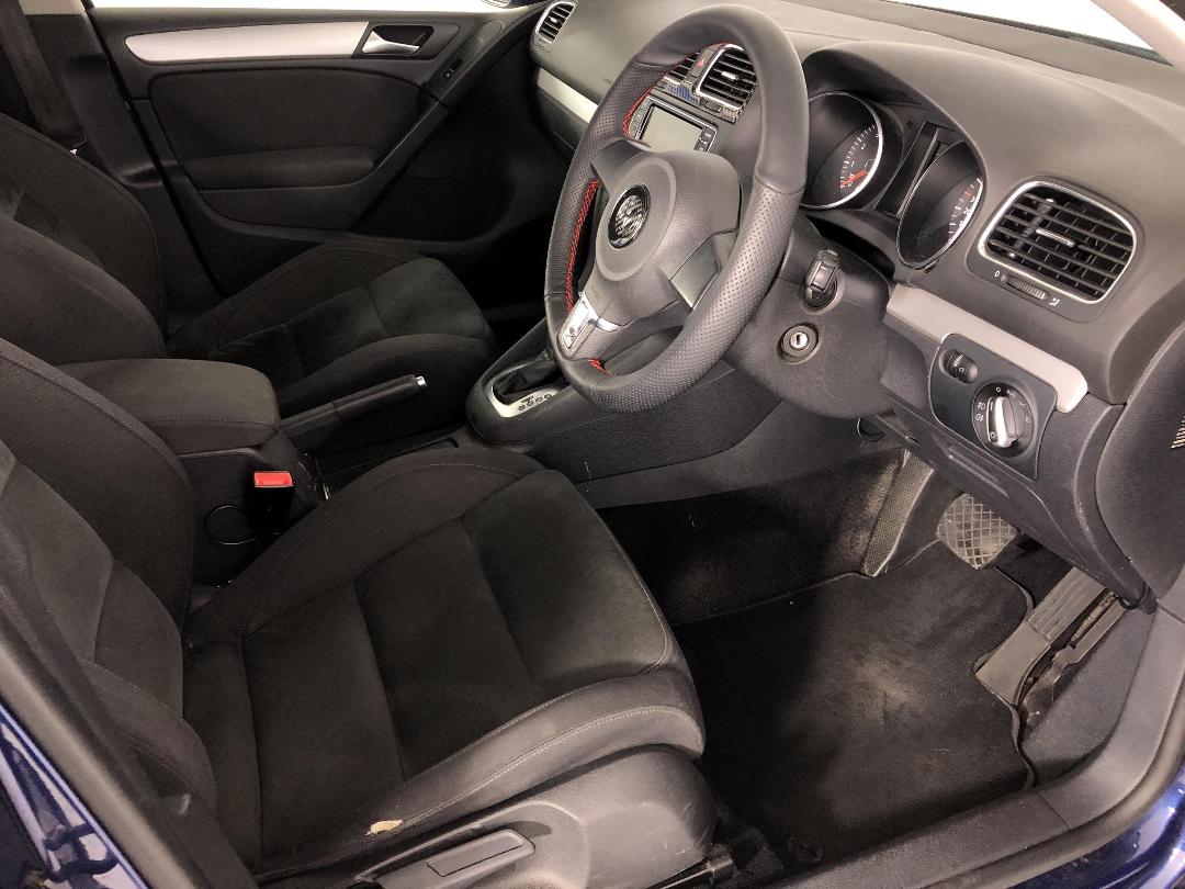 Photo '16' of Volkswagen Golf