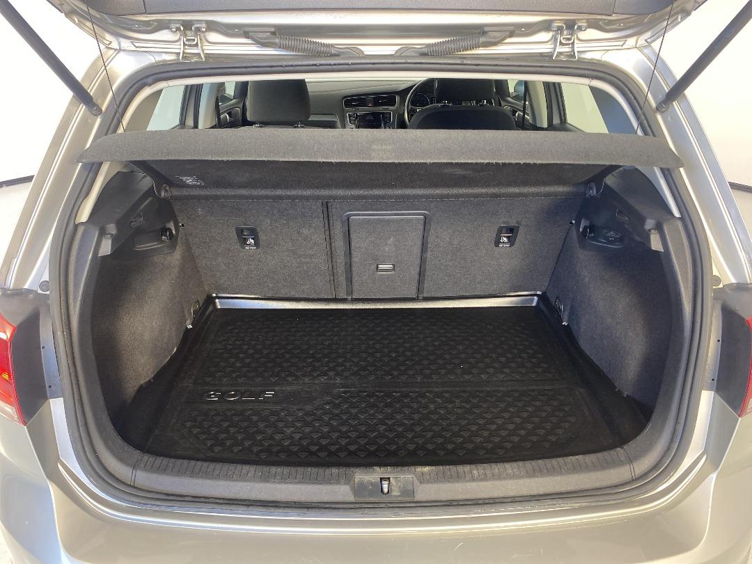 Photo '14' of Volkswagen Golf Photo '14' of Volkswagen Golf