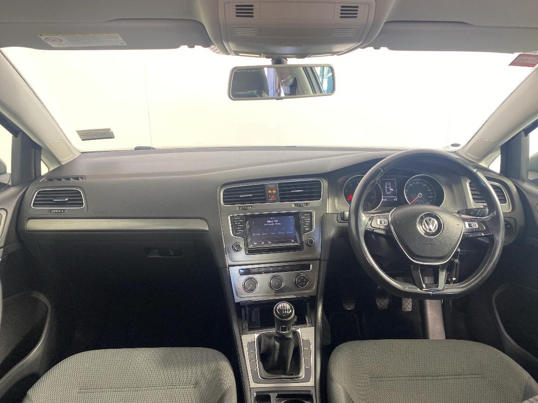 Photo '17' of Volkswagen Golf Photo '17' of Volkswagen Golf