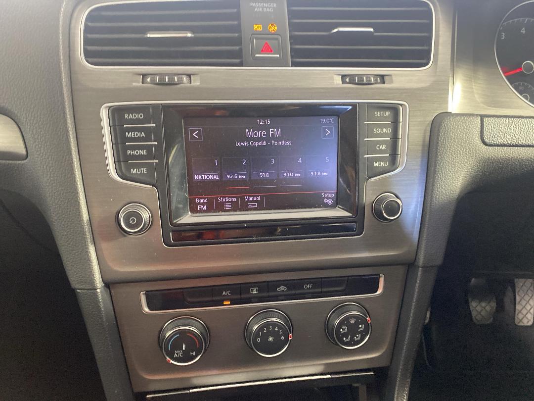 Photo '18' of Volkswagen Golf Photo '18' of Volkswagen Golf