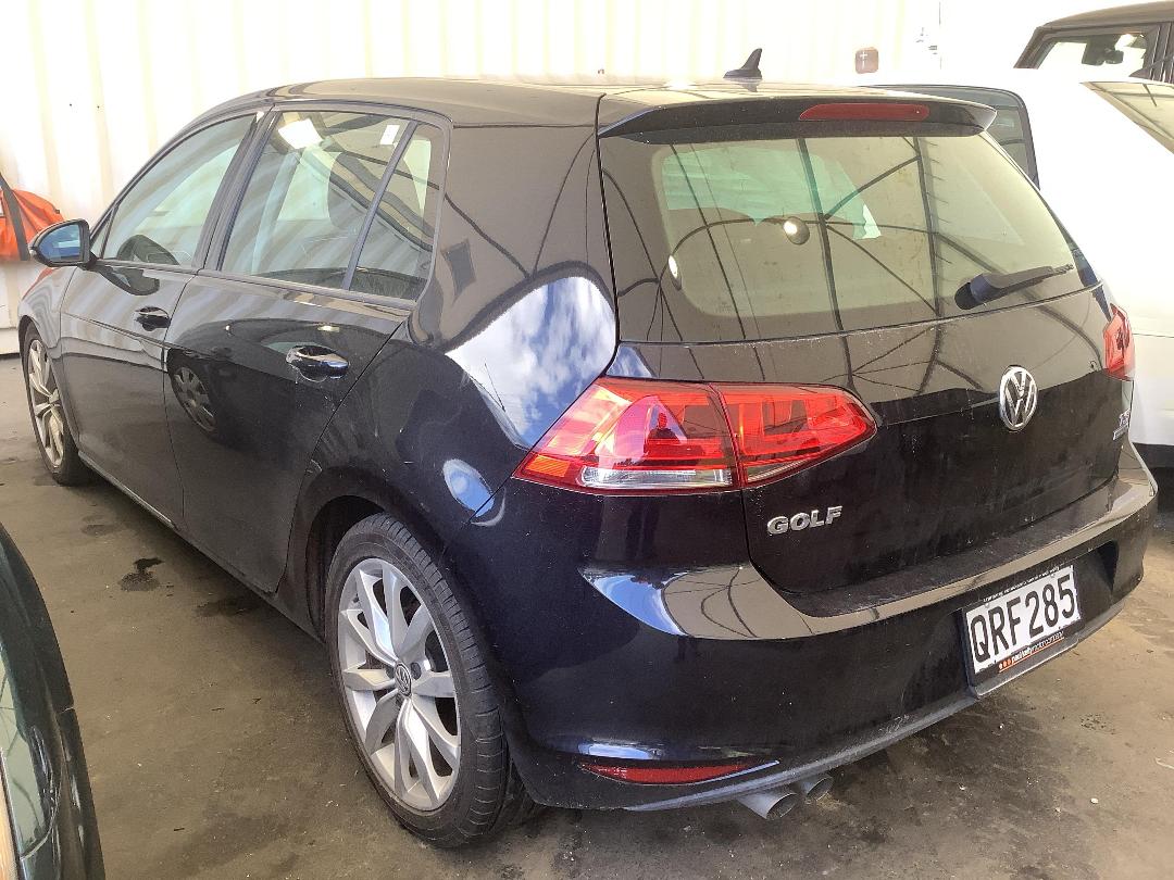 Photo '6' of Volkswagen Golf