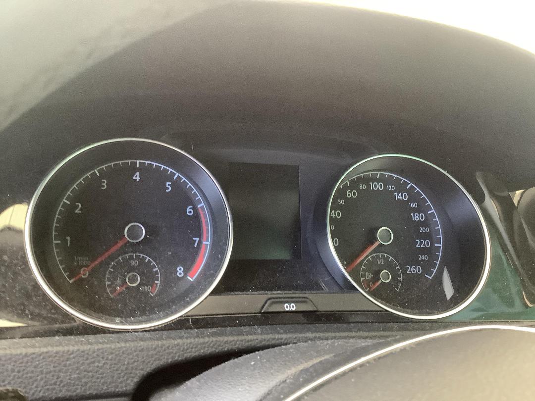 Photo '11' of Volkswagen Golf