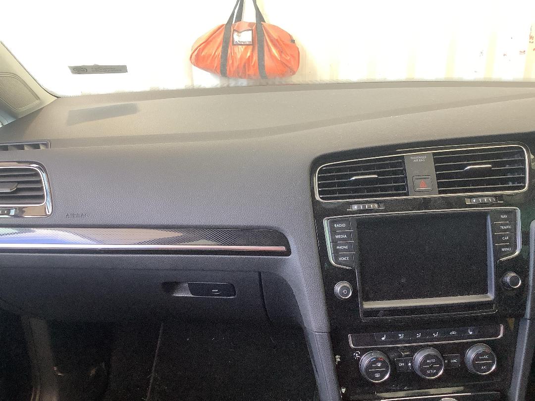 Photo '13' of Volkswagen Golf