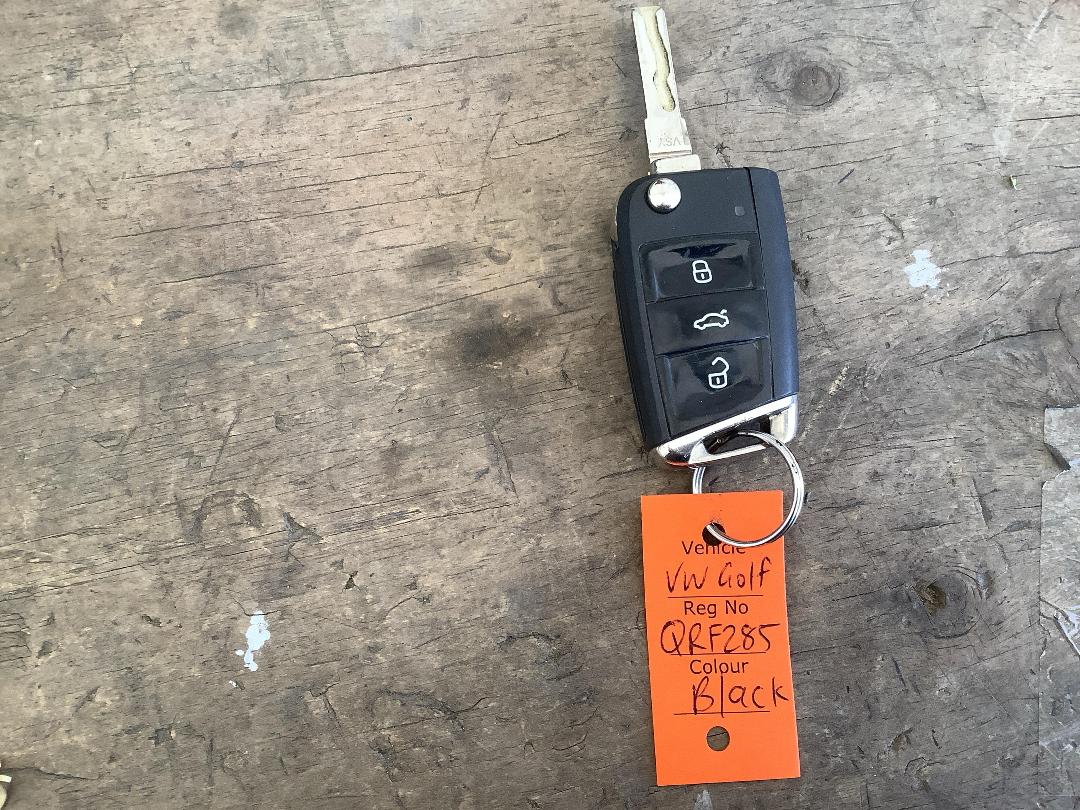 Photo '14' of Volkswagen Golf