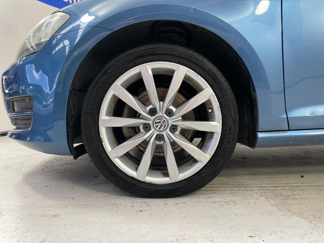 Photo '10' of Volkswagen Golf