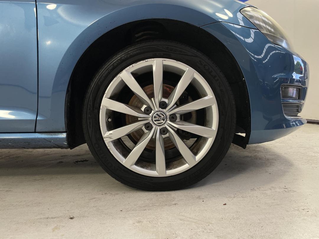 Photo '9' of Volkswagen Golf