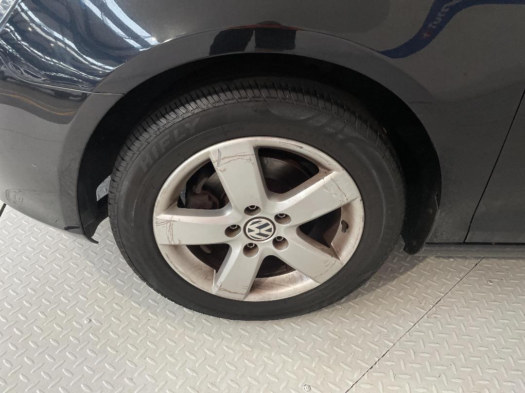 Photo '10' of Volkswagen Golf