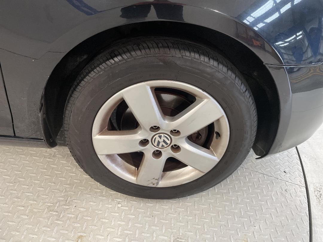 Photo '9' of Volkswagen Golf