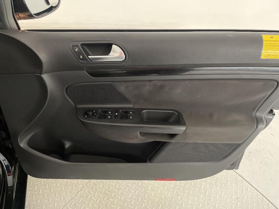 Photo '15' of Volkswagen Golf