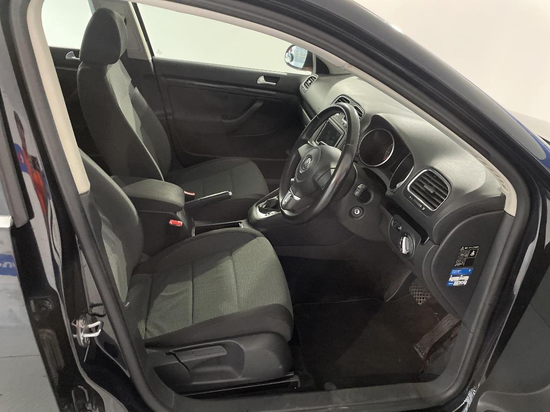 Photo '16' of Volkswagen Golf