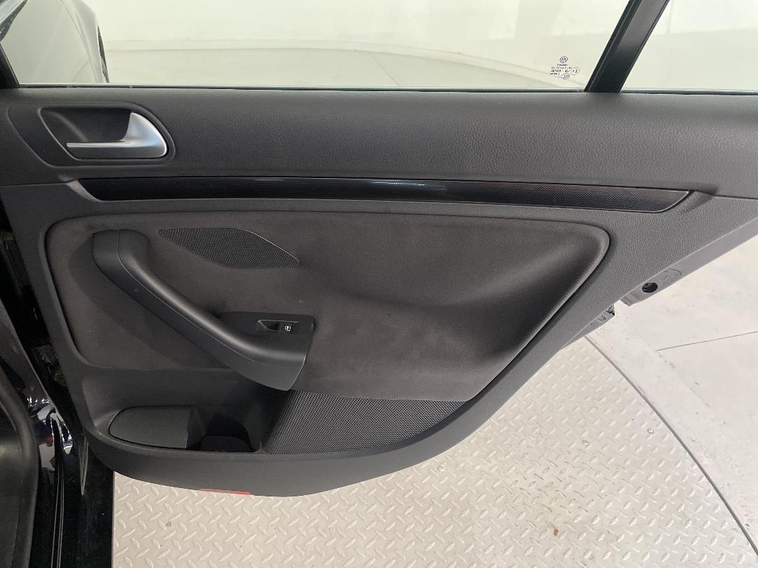 Photo '19' of Volkswagen Golf