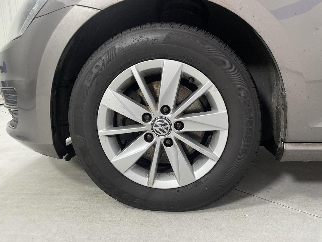 Photo '10' of Volkswagen Golf Photo '10' of Volkswagen Golf