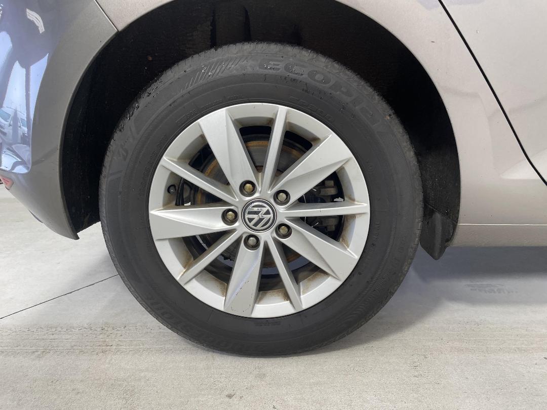 Photo '12' of Volkswagen Golf Photo '12' of Volkswagen Golf