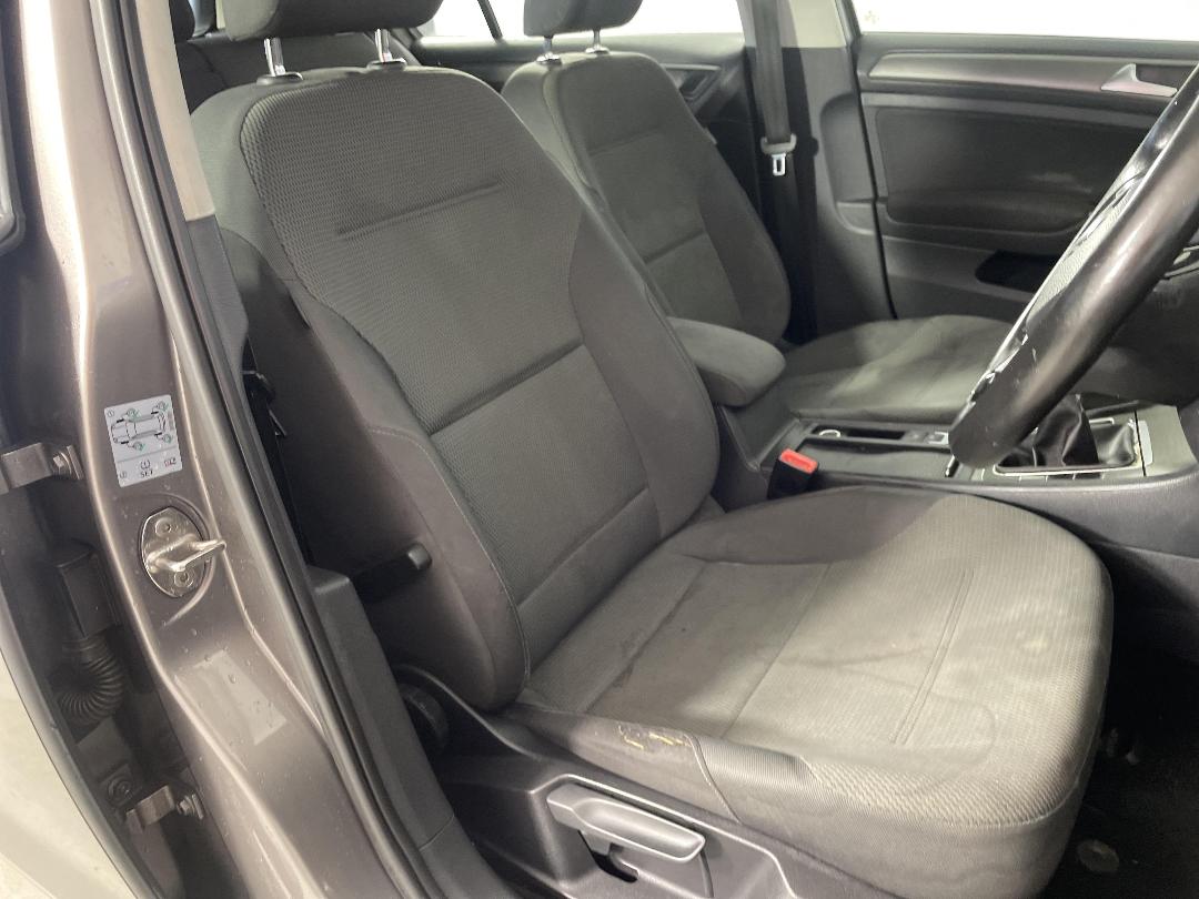 Photo '16' of Volkswagen Golf Photo '16' of Volkswagen Golf