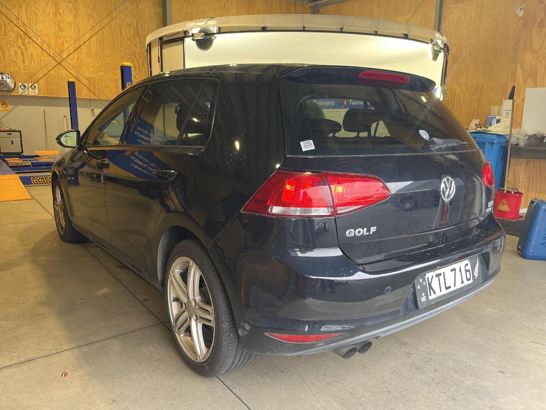 Photo '4' of Volkswagen Golf