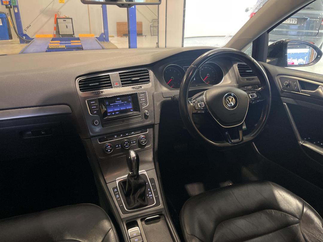 Photo '14' of Volkswagen Golf