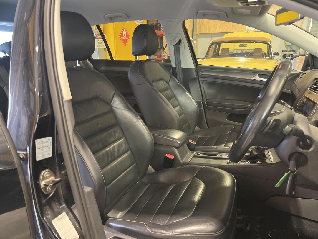 Photo '18' of Volkswagen Golf