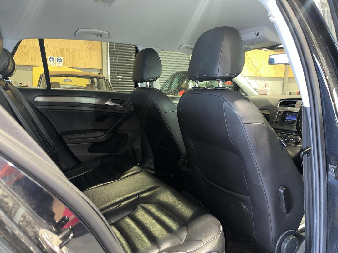 Photo '19' of Volkswagen Golf