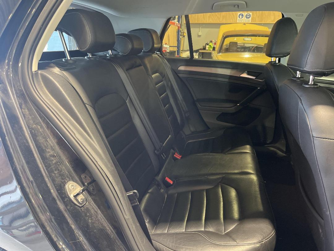 Photo '20' of Volkswagen Golf