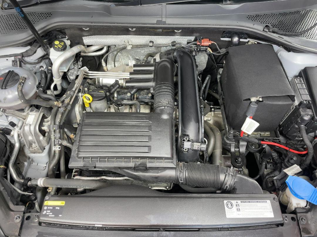 Photo '13' of Volkswagen Golf