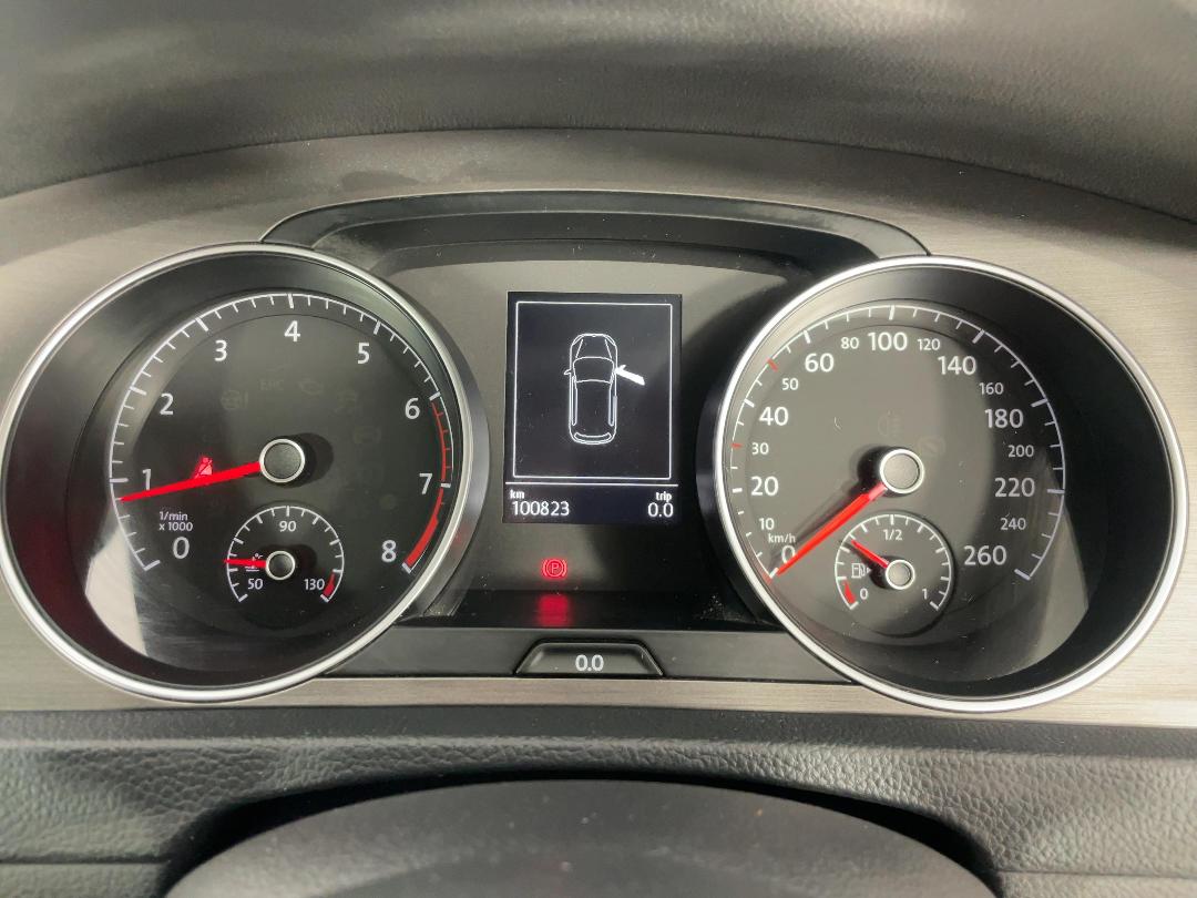 Photo '21' of Volkswagen Golf