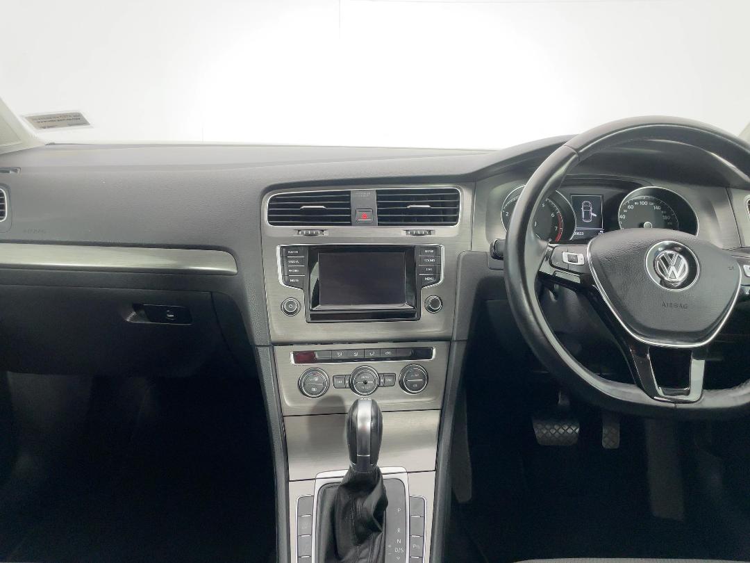 Photo '17' of Volkswagen Golf