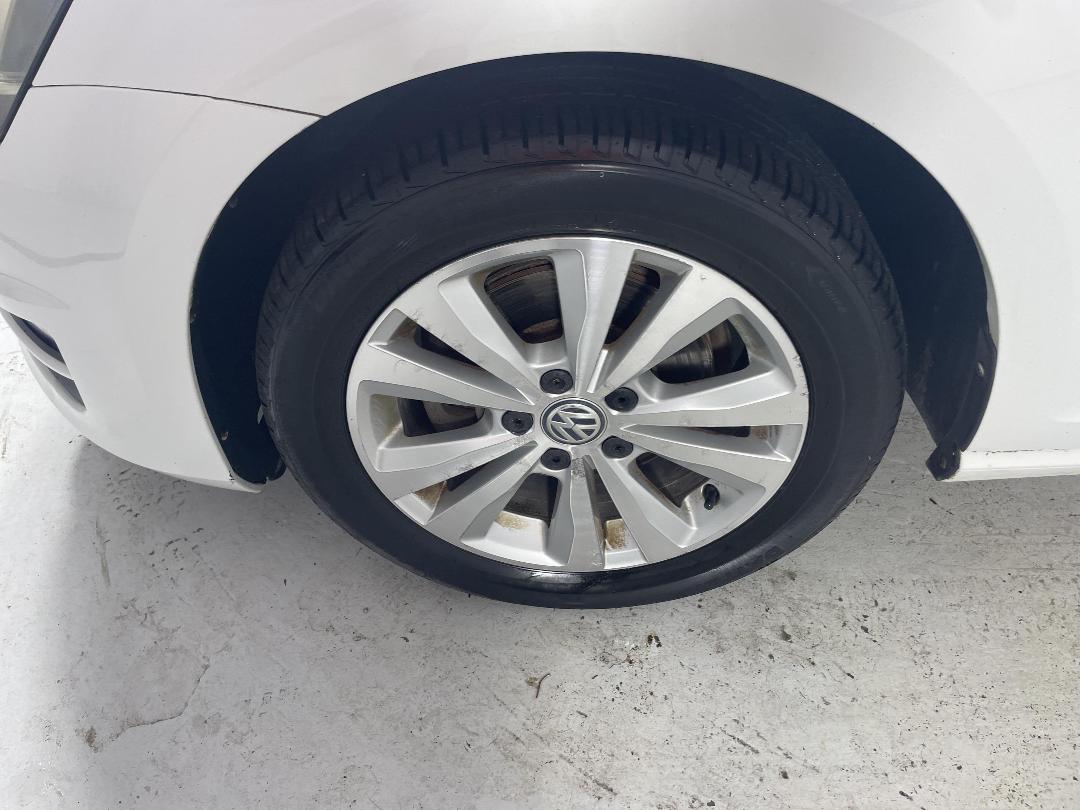 Photo '10' of Volkswagen Golf