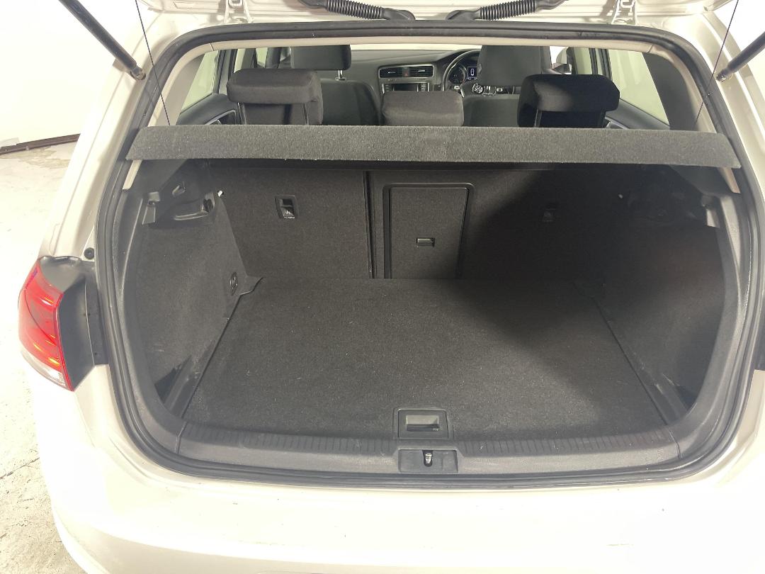 Photo '14' of Volkswagen Golf