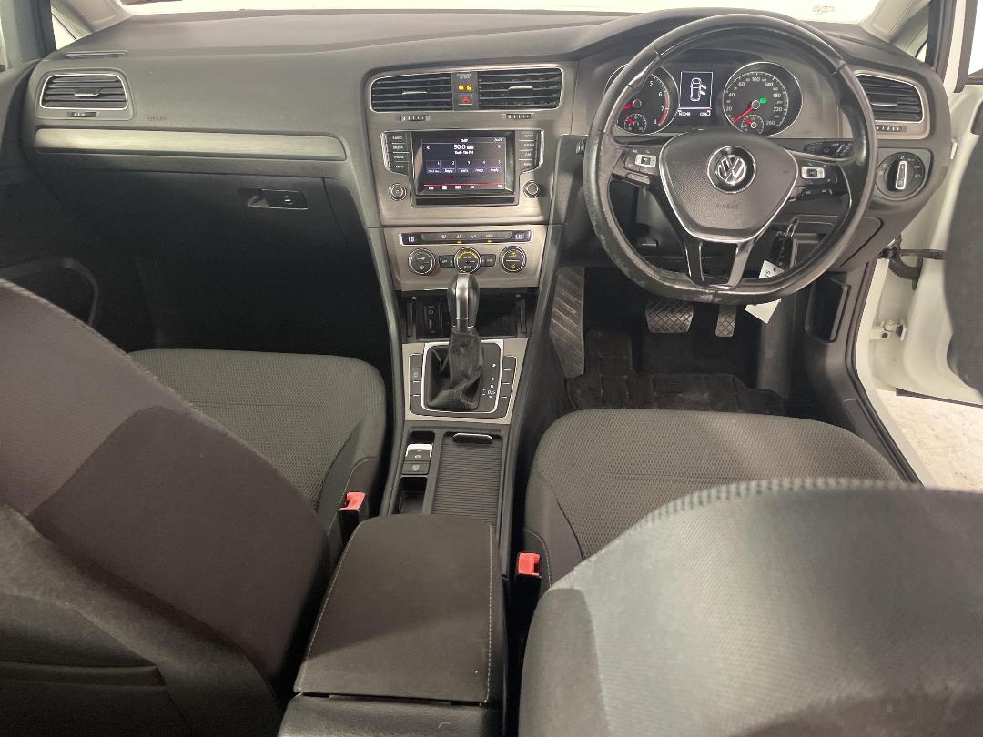 Photo '17' of Volkswagen Golf