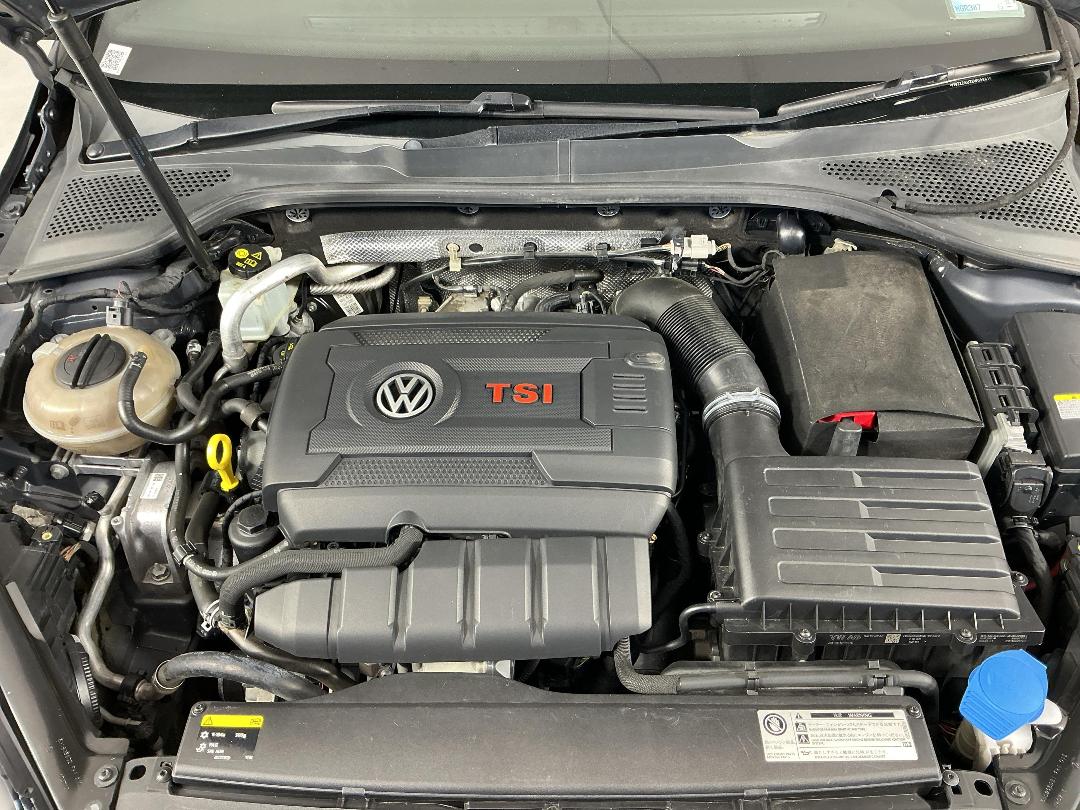 Photo '13' of Volkswagen Golf