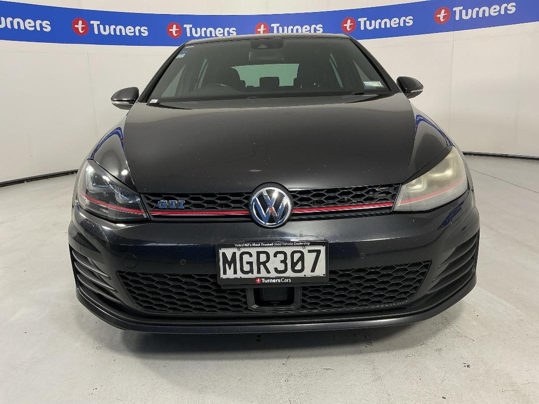 Photo '2' of Volkswagen Golf