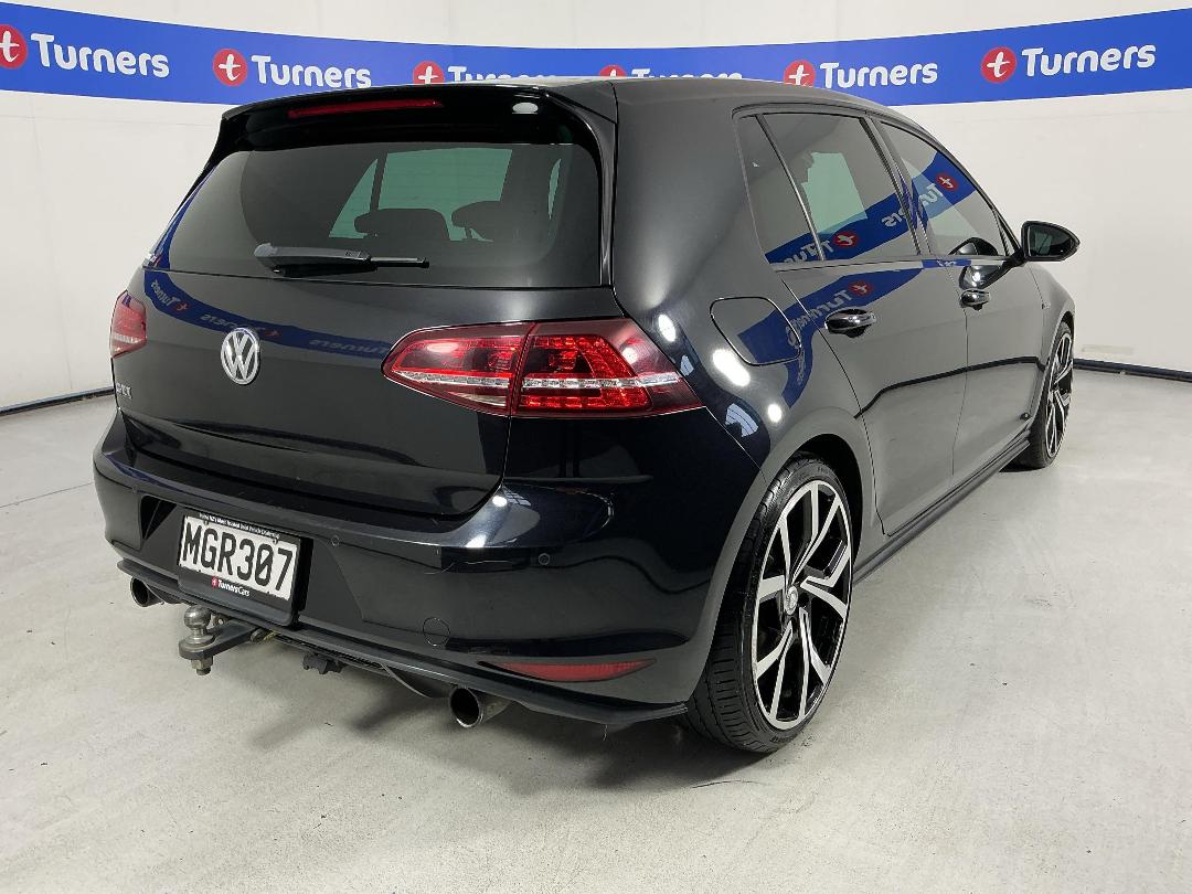 Photo '7' of Volkswagen Golf