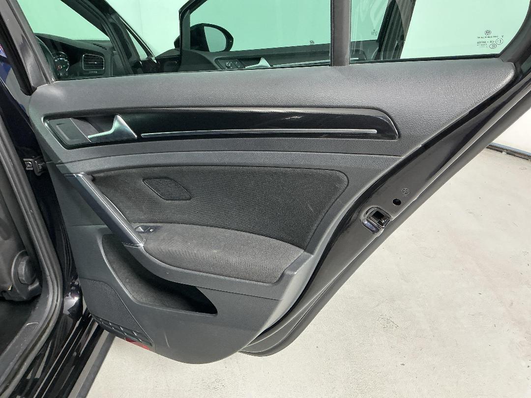 Photo '19' of Volkswagen Golf