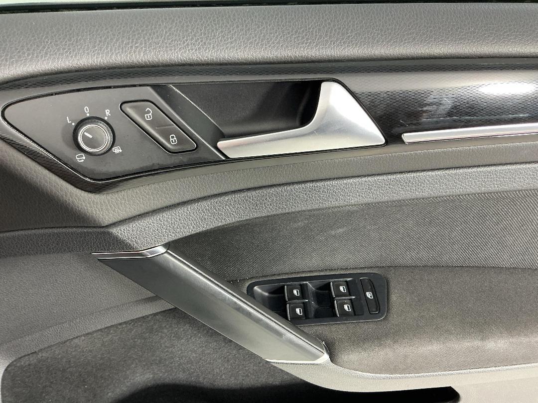 Photo '25' of Volkswagen Golf