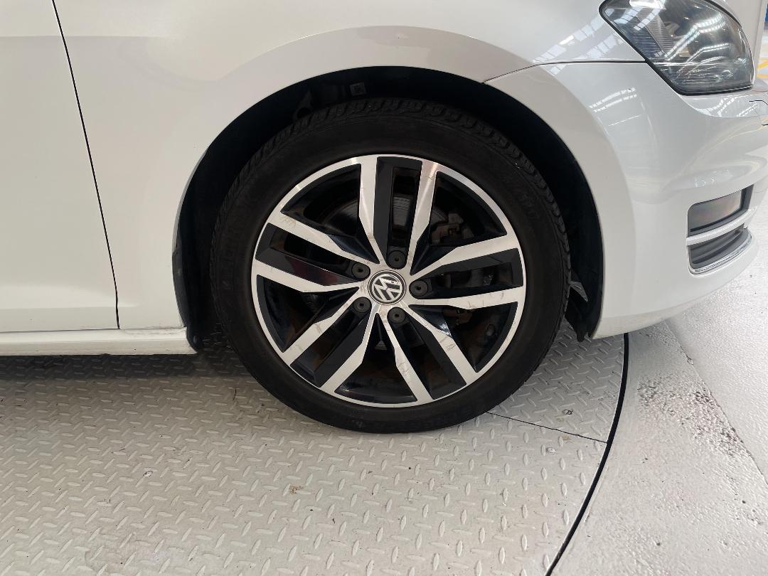 Photo '9' of Volkswagen Golf Photo '9' of Volkswagen Golf