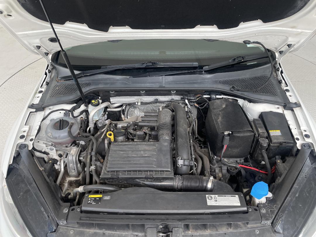 Photo '13' of Volkswagen Golf Photo '13' of Volkswagen Golf