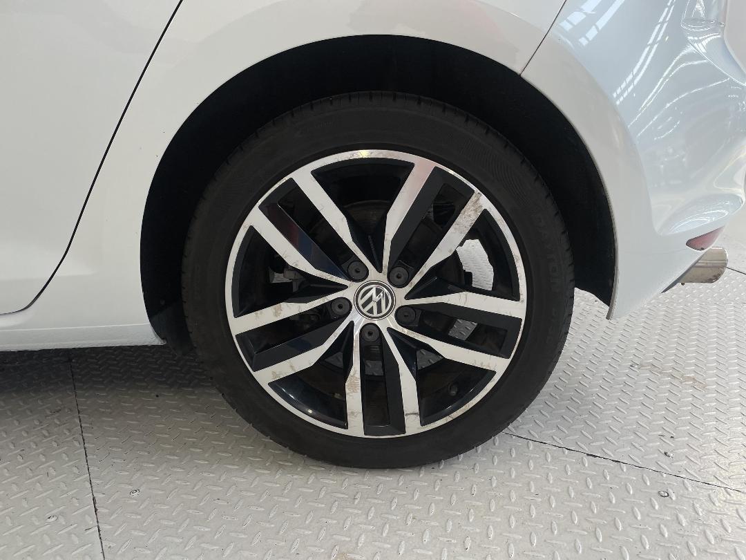 Photo '11' of Volkswagen Golf Photo '11' of Volkswagen Golf