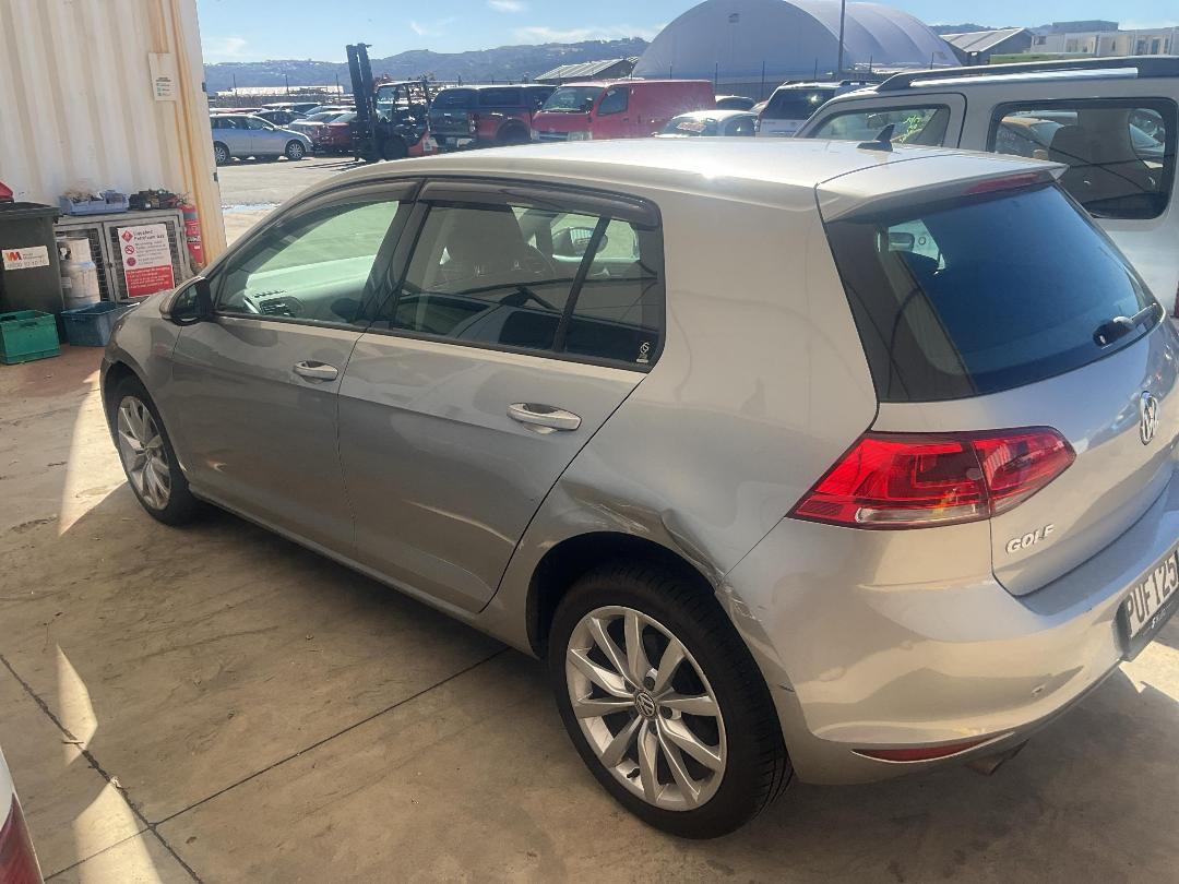 Photo '3' of Volkswagen Golf TSI Bluemotion