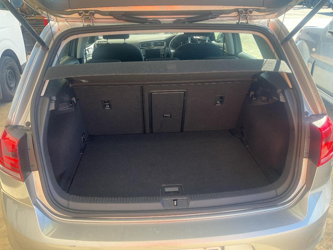 Photo '11' of Volkswagen Golf TSI Bluemotion