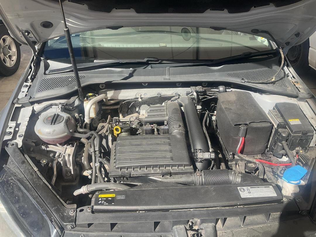 Photo '15' of Volkswagen Golf TSI Bluemotion