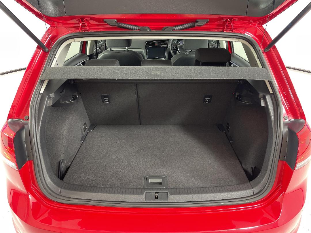 Photo '14' of Volkswagen Golf