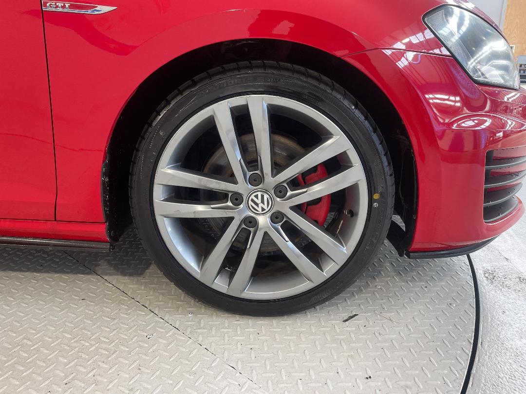 Photo '9' of Volkswagen Golf Photo '9' of Volkswagen Golf