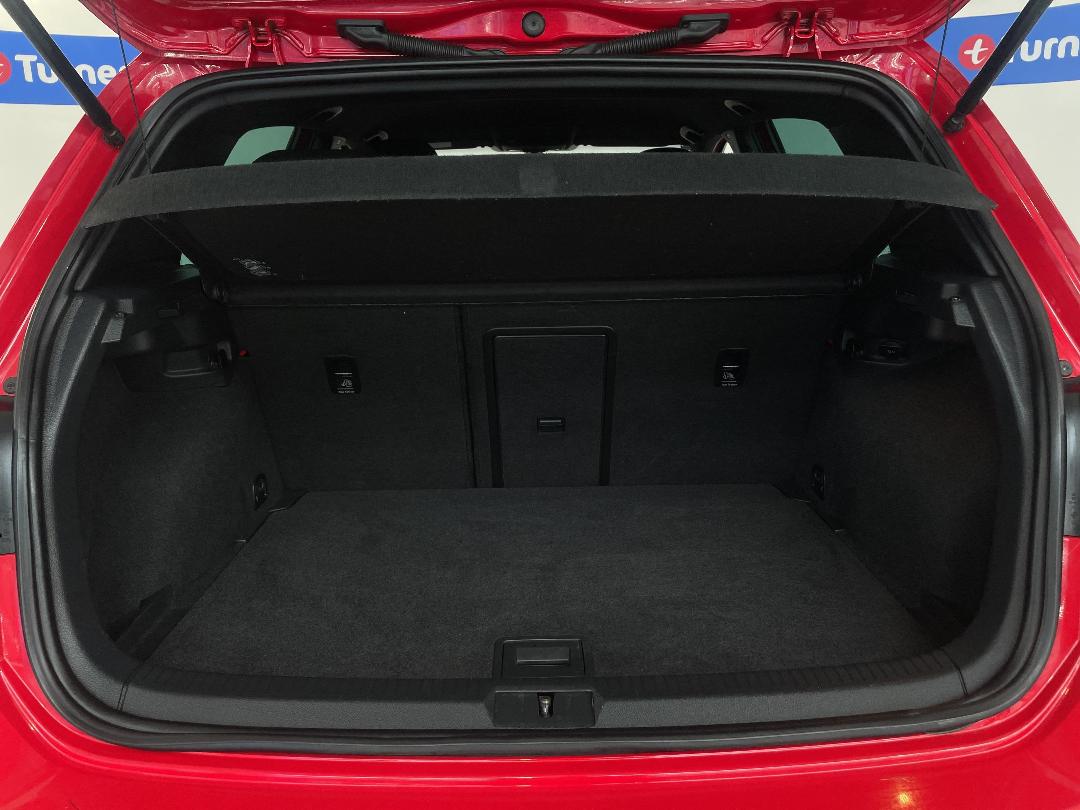 Photo '14' of Volkswagen Golf Photo '14' of Volkswagen Golf