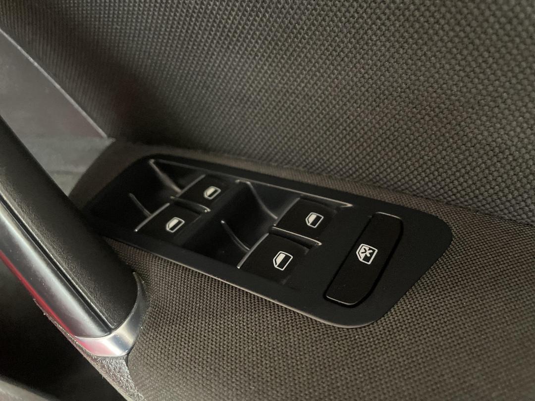 Photo '23' of Volkswagen Golf Photo '23' of Volkswagen Golf