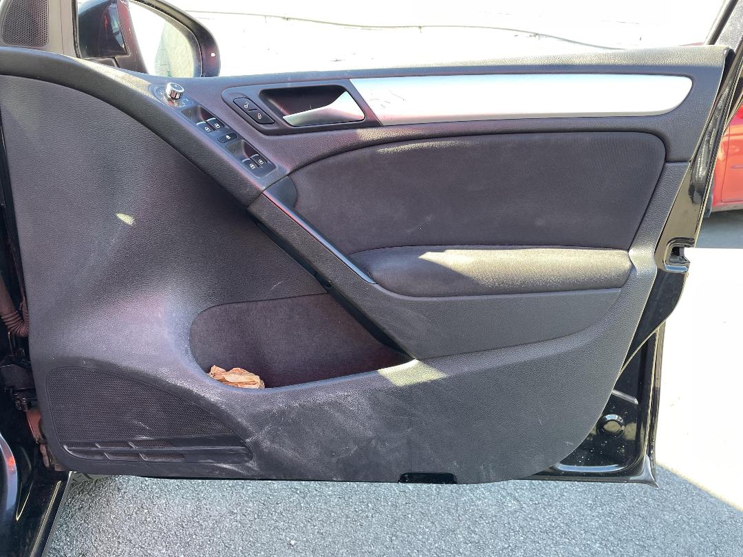 Photo '13' of Volkswagen Golf