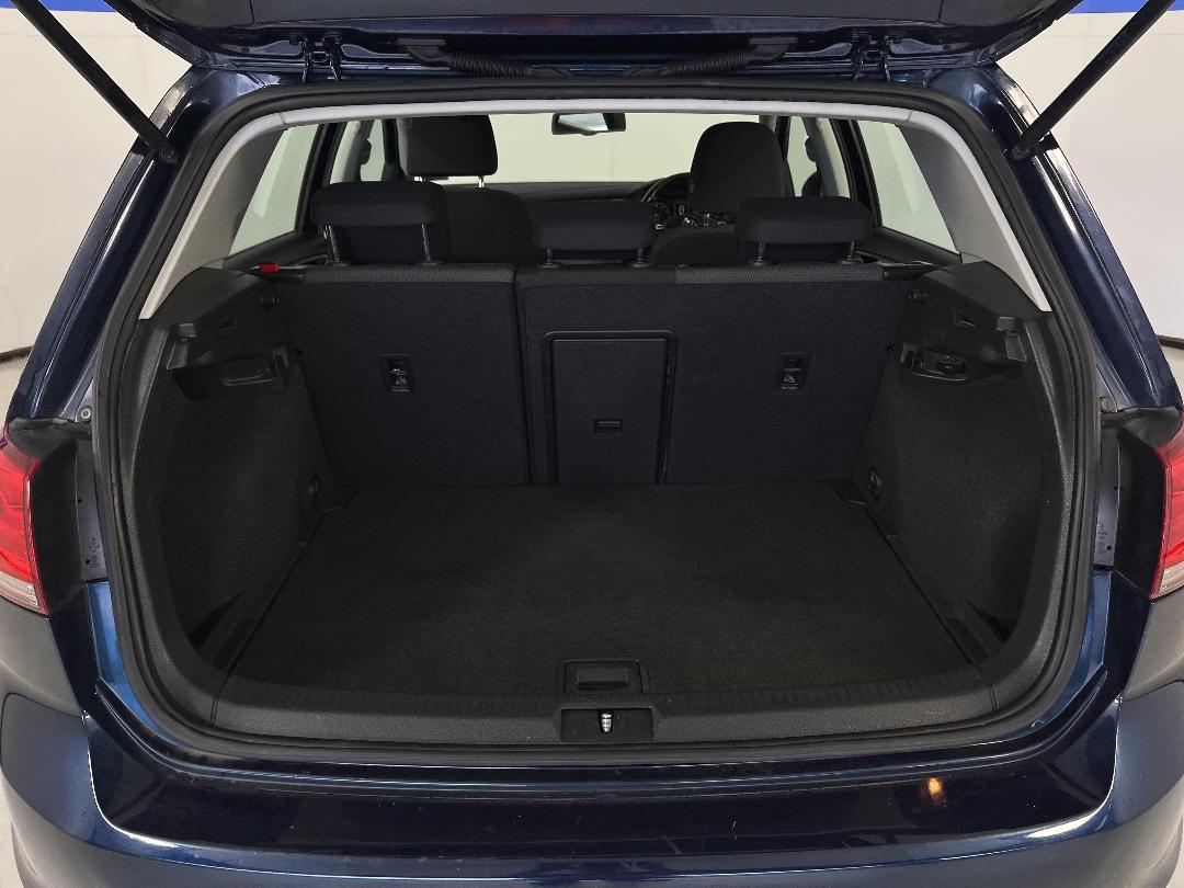 Photo '14' of Volkswagen Golf